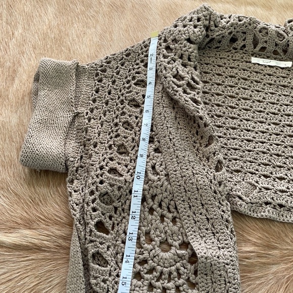 Perfect fall funky sweater - Picture 7 of 9